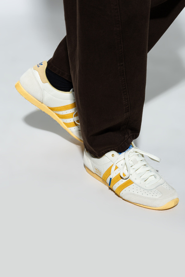 Adidas b37621 deals